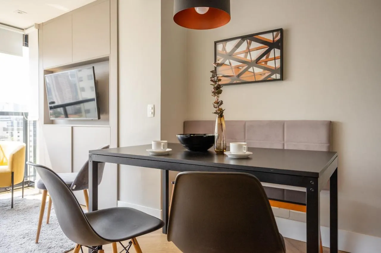 Studio em localização incrível, com garagem, piscina e academia - Vila Olímpia Apartamento São Paulo