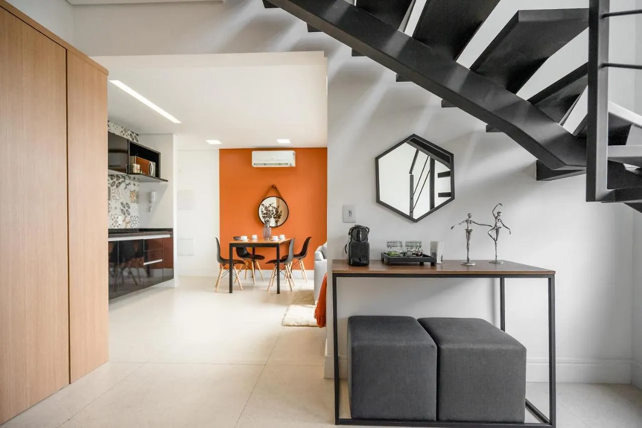 Studio em localização incrível, com garagem, piscina e academia - Vila Olímpia Apartamento São Paulo
